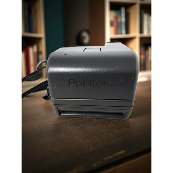 Vintage Working Polaroid One Step Auto Focus Camera. - Picture 4 of 12